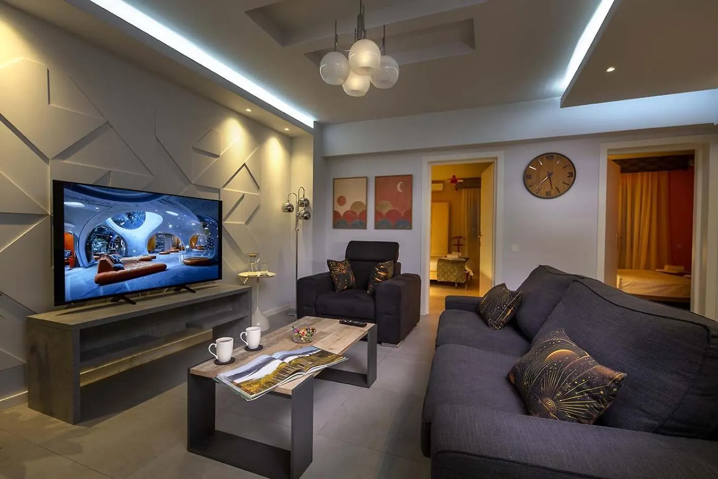 Stellar Retreat Newly Remodeled And Spacious 2Br W Balcony Apartment Bucharest Romania