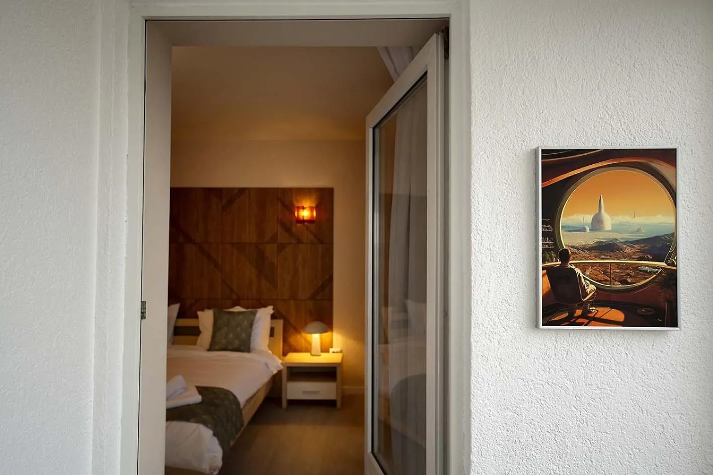 Stellar Retreat Newly Remodeled And Spacious 2Br W Balcony Apartment Bucharest